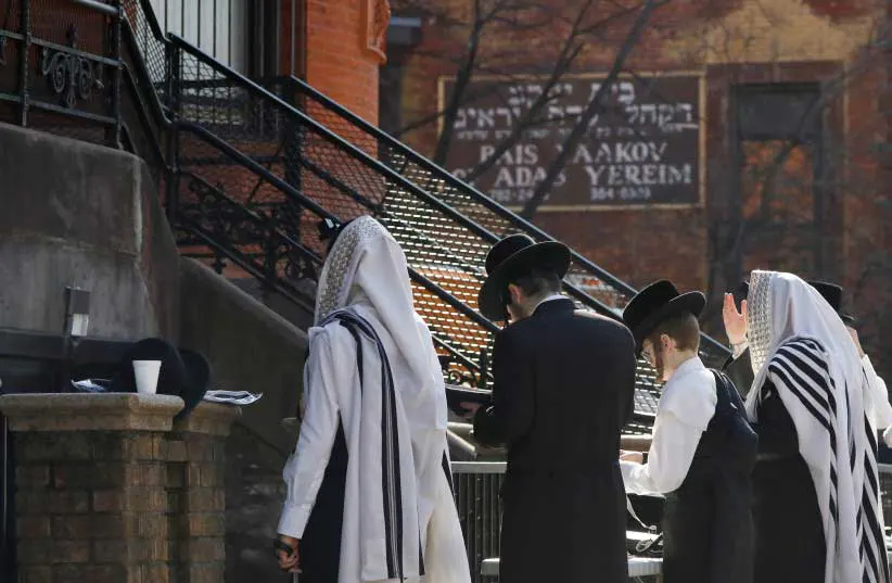 Fire at New Skvere Synagogue Contained Before Major Gathering